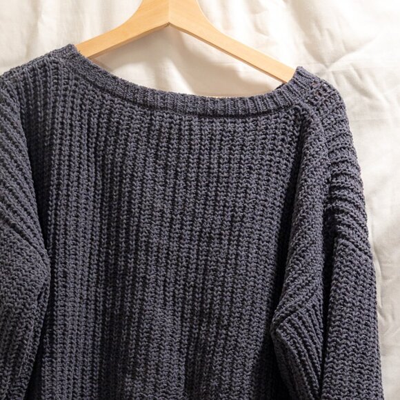 CJLA - Navy Sweater - Large - Picture 2 of 3